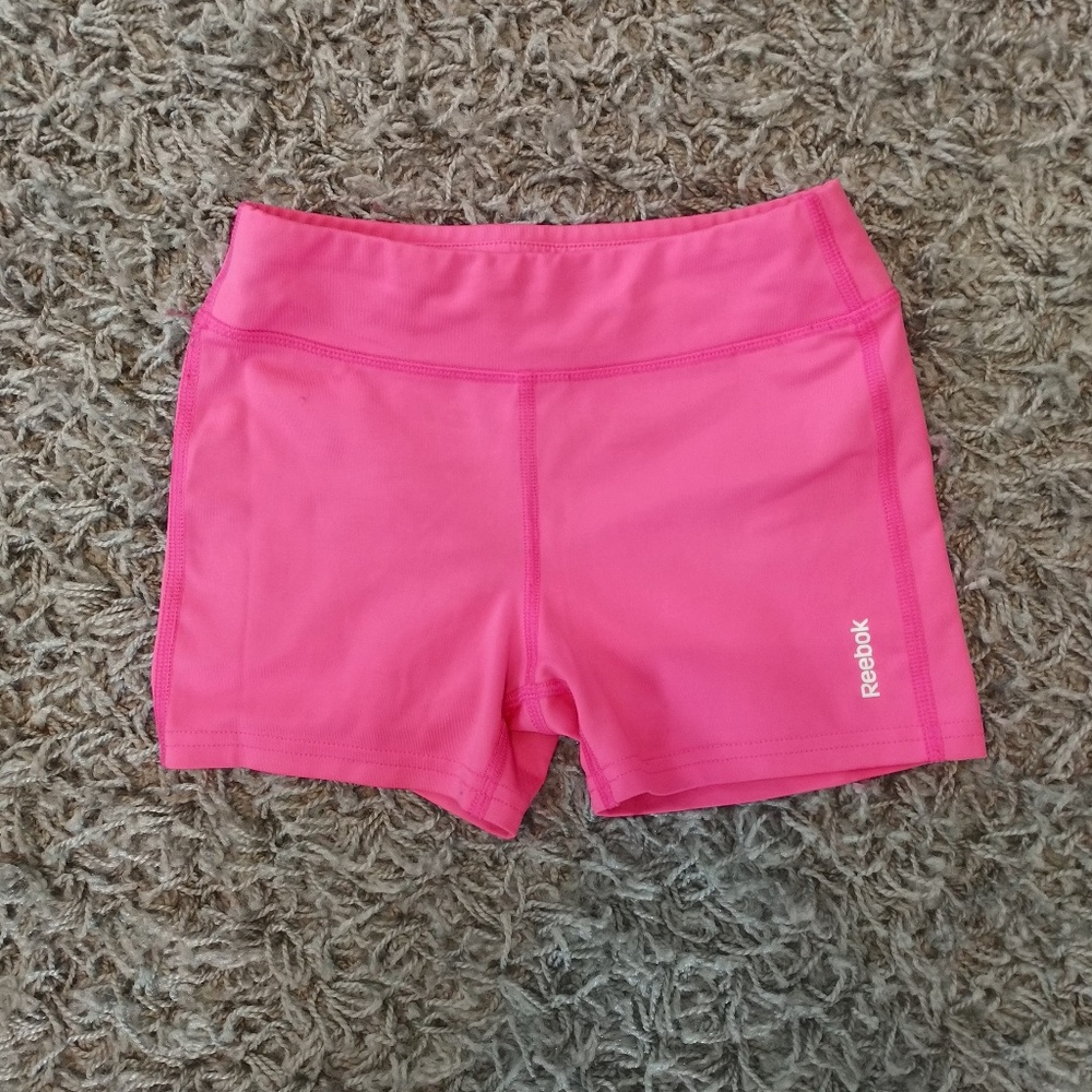 GREAT CONDITION REEBOK GIRLS ATHLETIC SHORTS SMALL